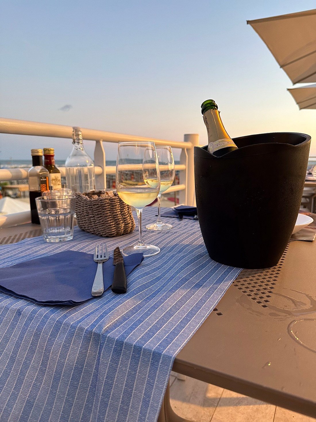 Aperitivo nel locale